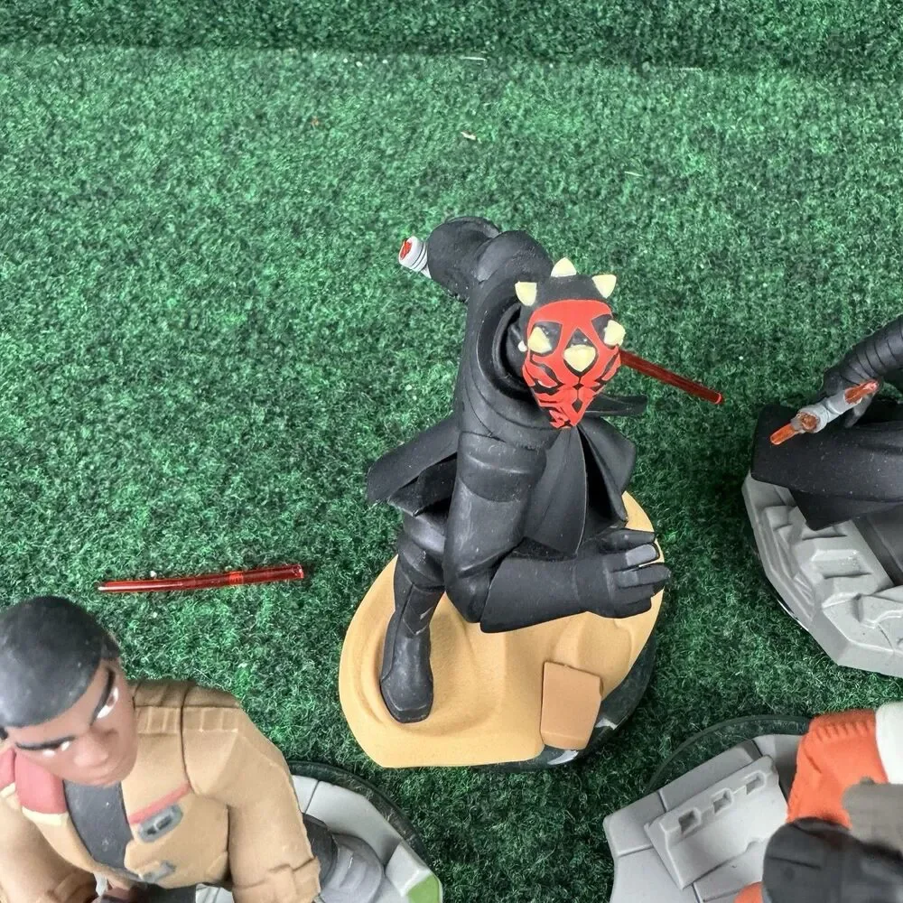 Lot of 12 Disney Infinity Star Wars Characters - Darth Vader, Chewbacca, Yoda
